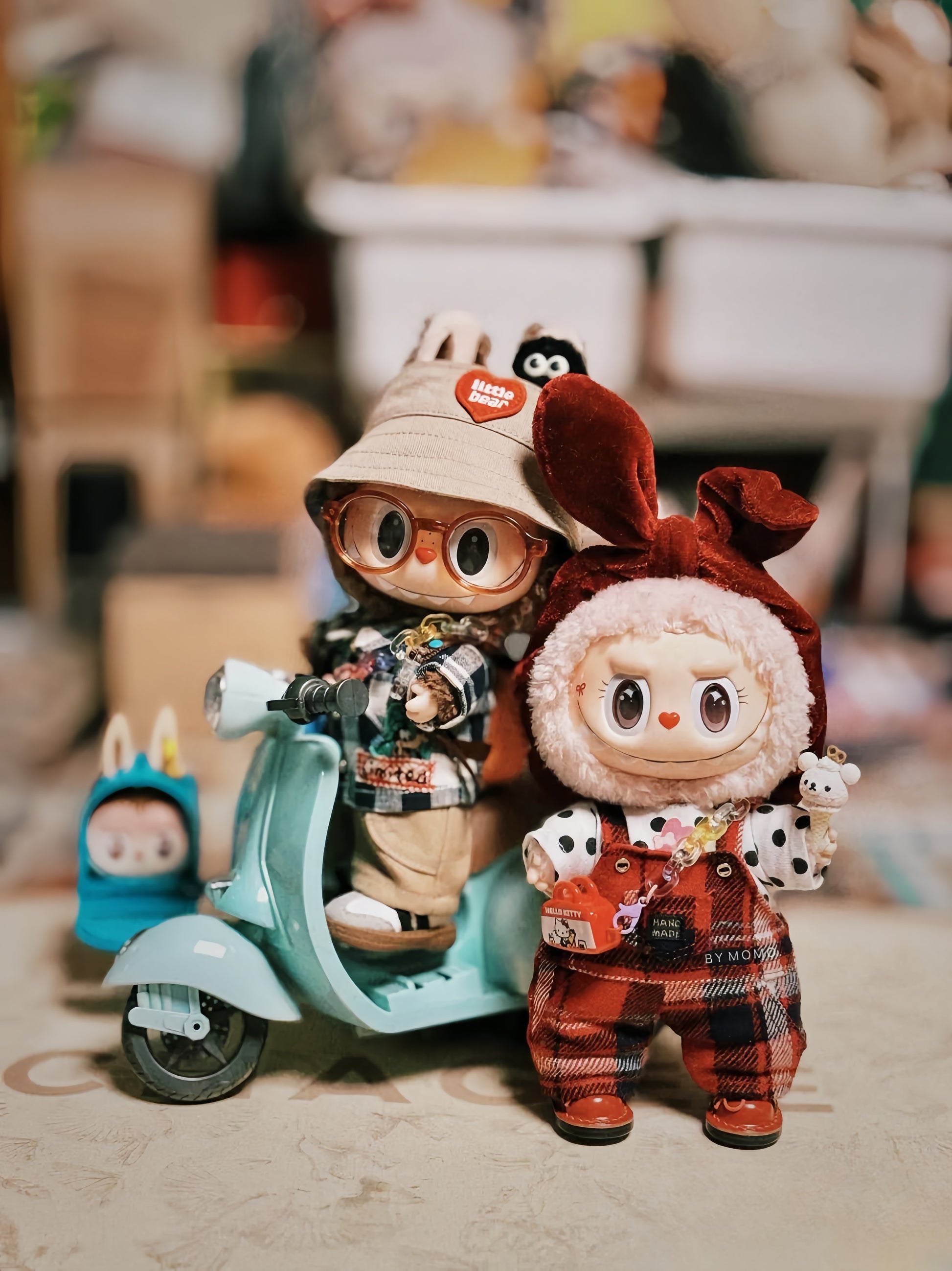 labubu  Rotating and movable stunt motorcycle with colored lights, suitable for most Labubu series